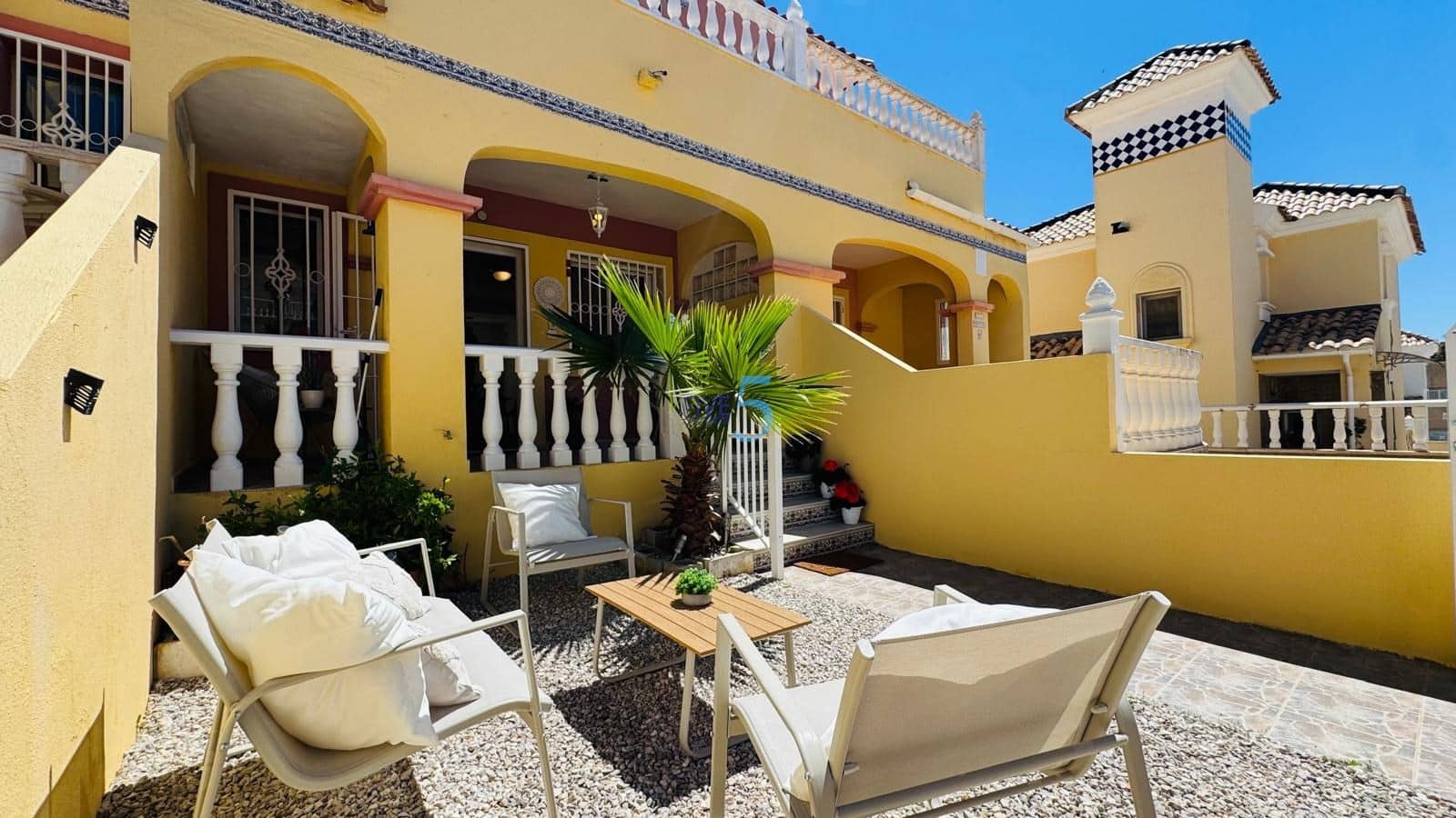 2 soverom Hus til salgs i Villamartin med svømmebasseng garasje - € 195 000 (Ref: 9780010)