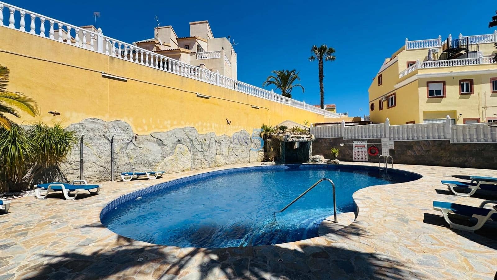 2 soverom Hus til salgs i Villamartin med svømmebasseng garasje - € 195 000 (Ref: 9780010)