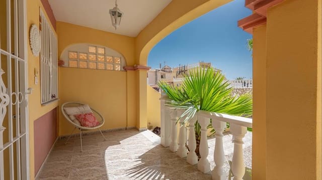 2 makuuhuone Omakotitalo myytävänä paikassa Villamartin, Orihuela mukana uima-altaan 
autotalli - 195 000 € (Ref: 9780010)