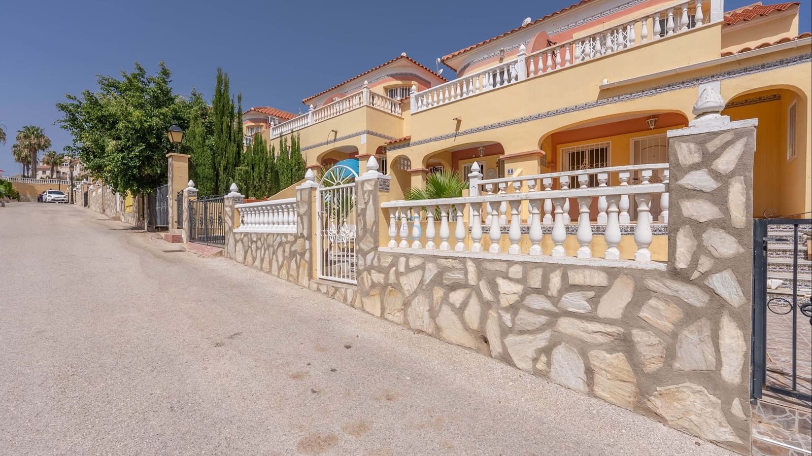 2 soverom Hus til salgs i Villamartin med svømmebasseng garasje - € 195 000 (Ref: 9780010)