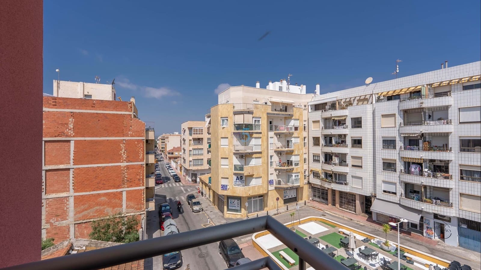 3 bedroom Apartment for sale in Torrevieja - € 150,000 (Ref: 9782368)