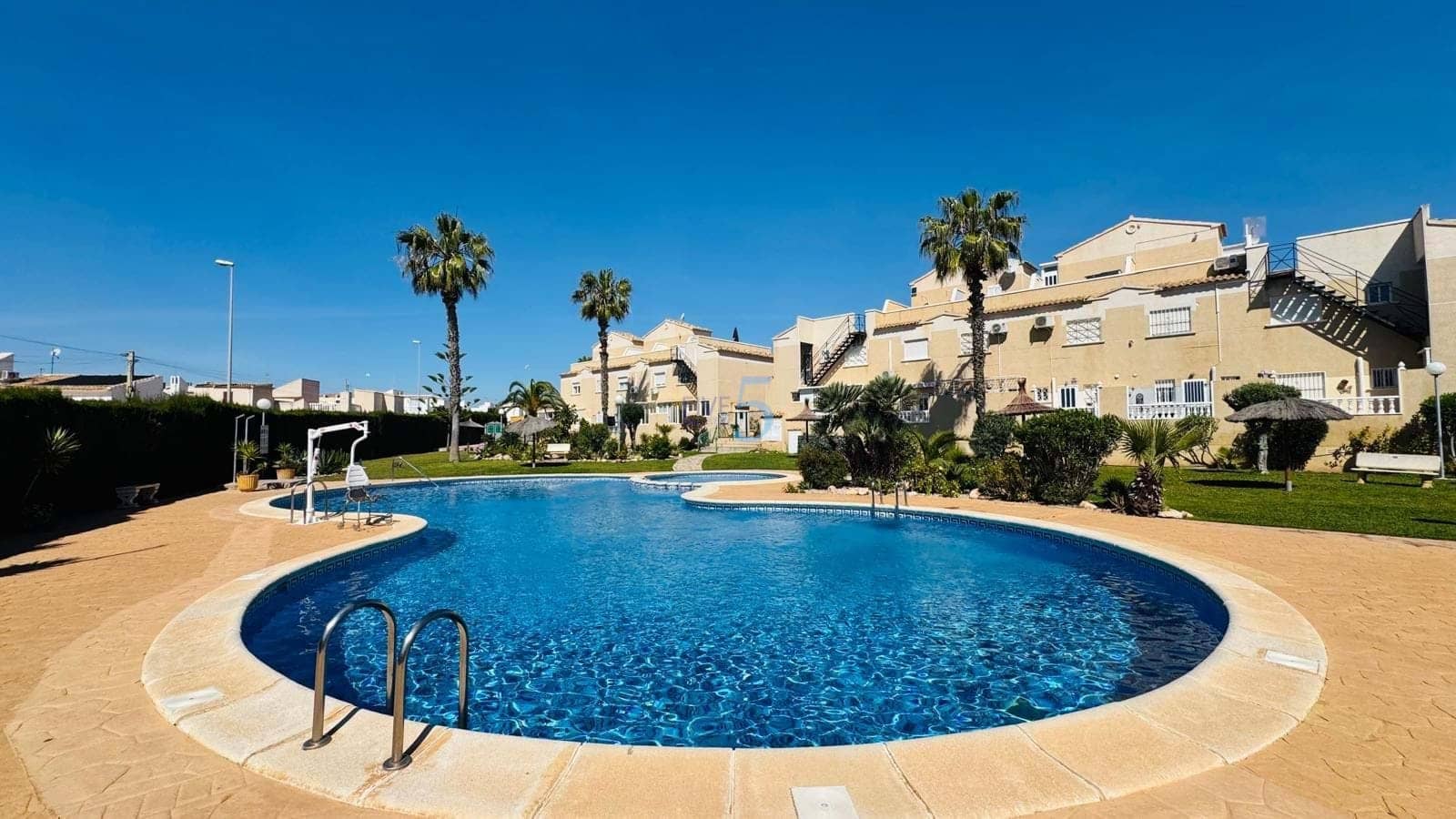 2 bedroom Apartment for sale in Playa Flamenca with pool - € 155,000 (Ref: 9788012)