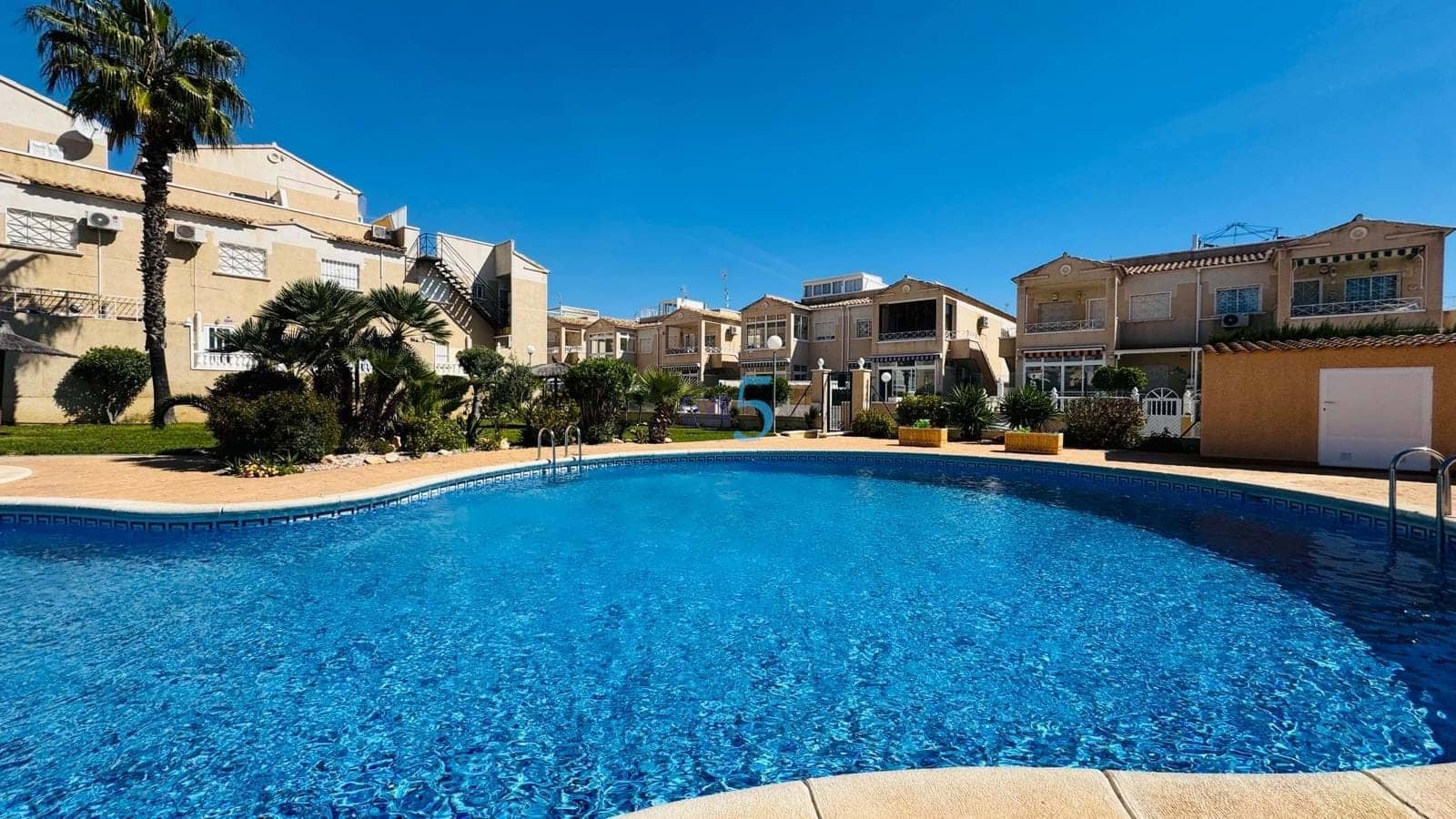 2 bedroom Apartment for sale in Playa Flamenca with pool - € 155,000 (Ref: 9788012)