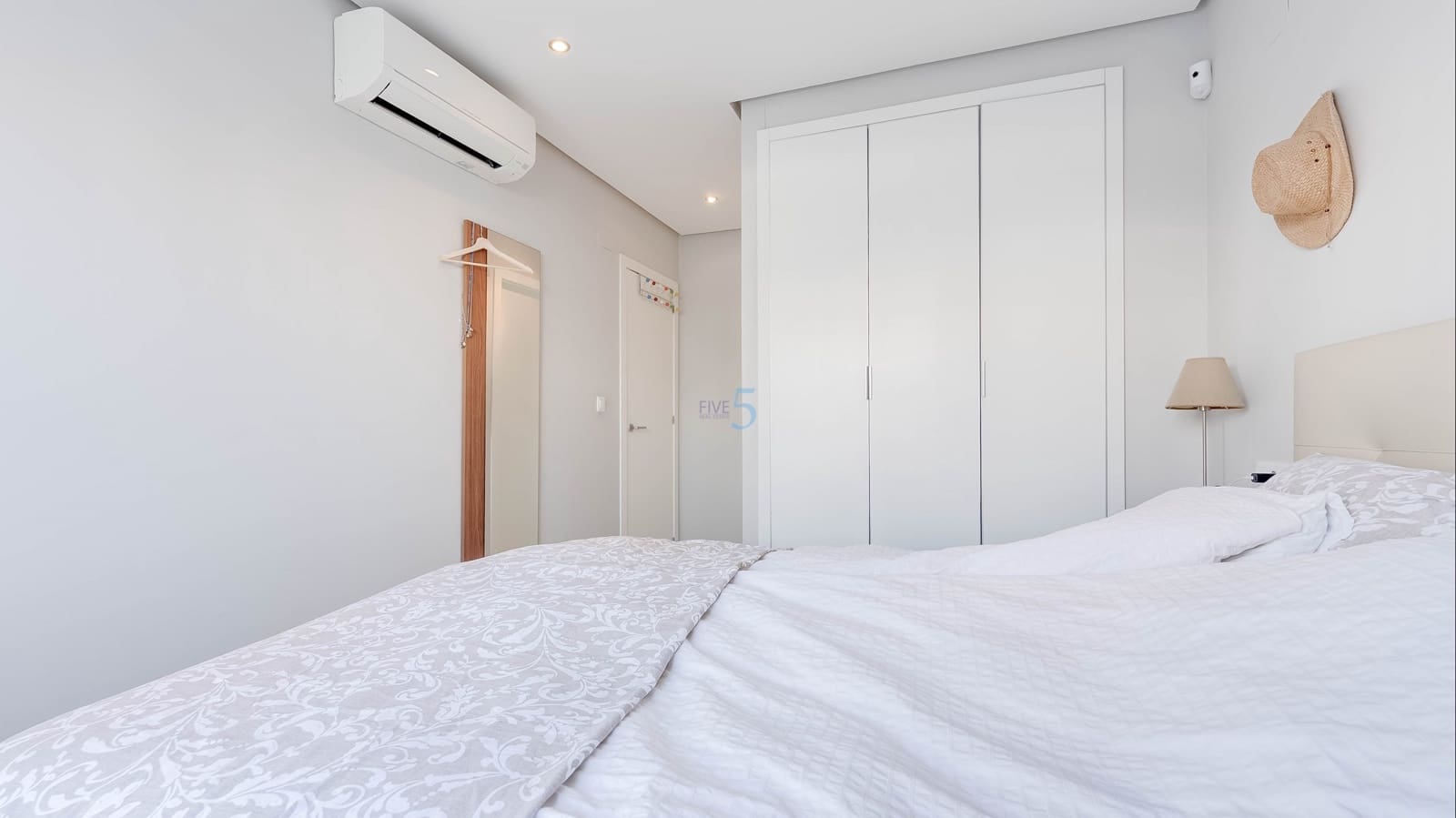 2 slaapkamer Appartement te koop in Los Dolses met zwembad garage - € 259.000 (Ref: 9788013)