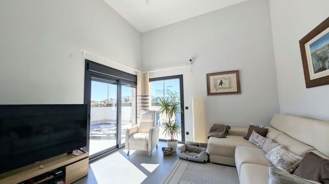 2 soverom Bungalow til salgs i Daya Nueva med svømmebasseng - € 325 000 (Ref: 9788816)