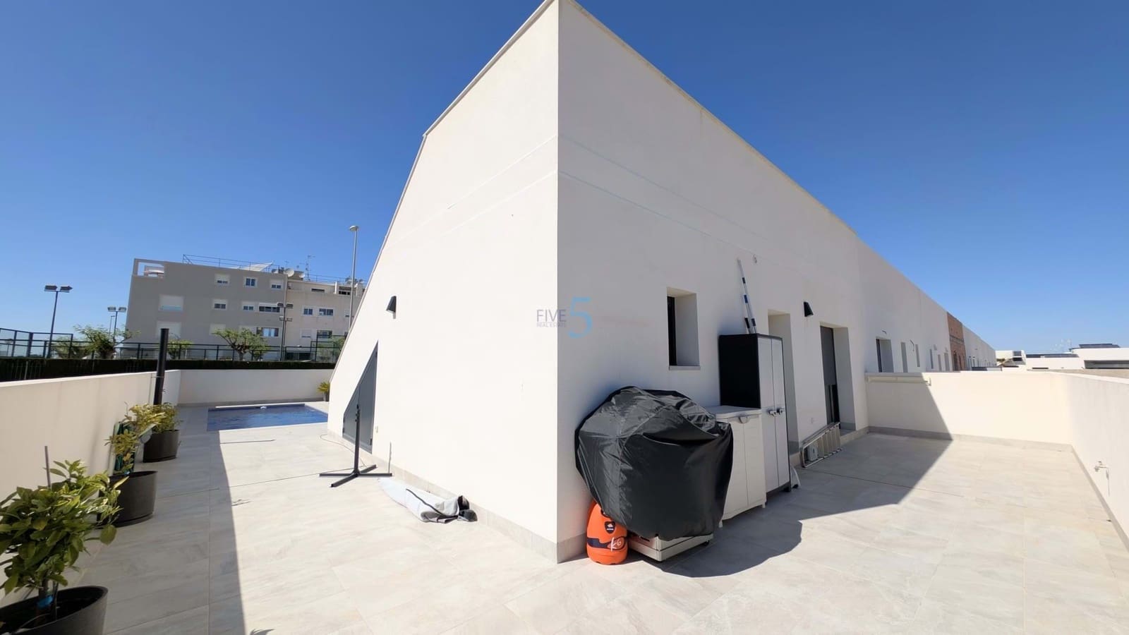 2 camera da letto Bungalow in vendita in Daya Nueva con piscina - 325.000 € (Rif: 9788816)