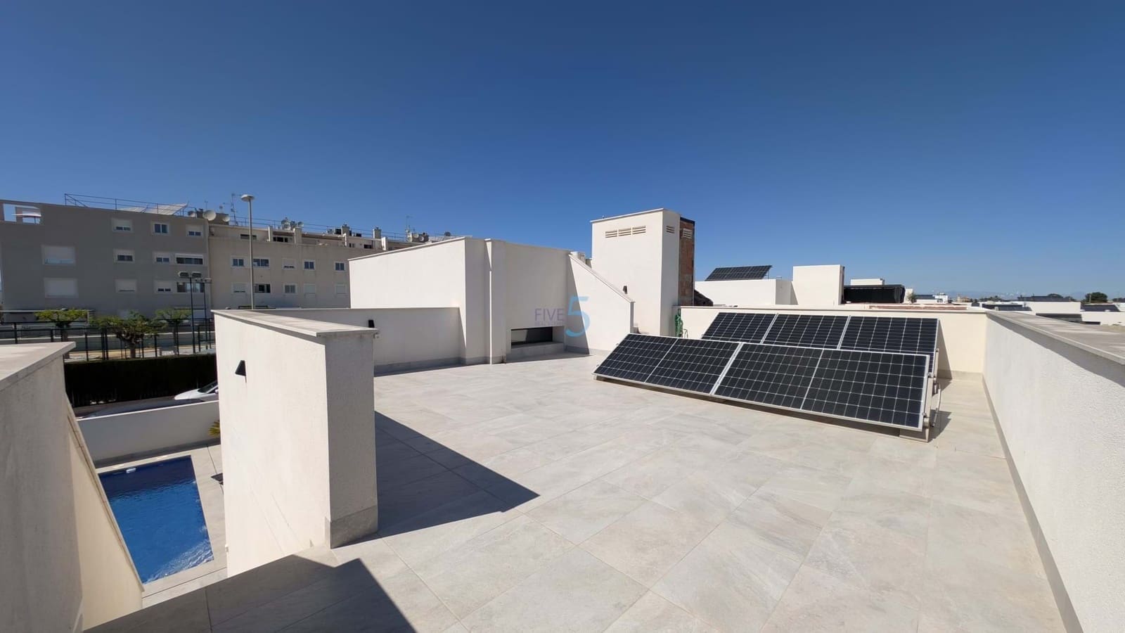 2 camera da letto Bungalow in vendita in Daya Nueva con piscina - 325.000 € (Rif: 9788816)