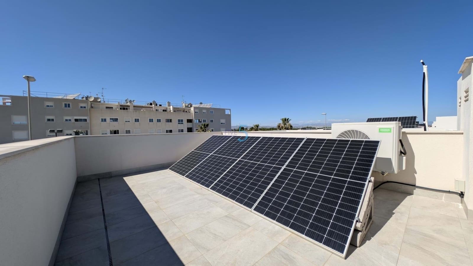 2 camera da letto Bungalow in vendita in Daya Nueva con piscina - 325.000 € (Rif: 9788816)