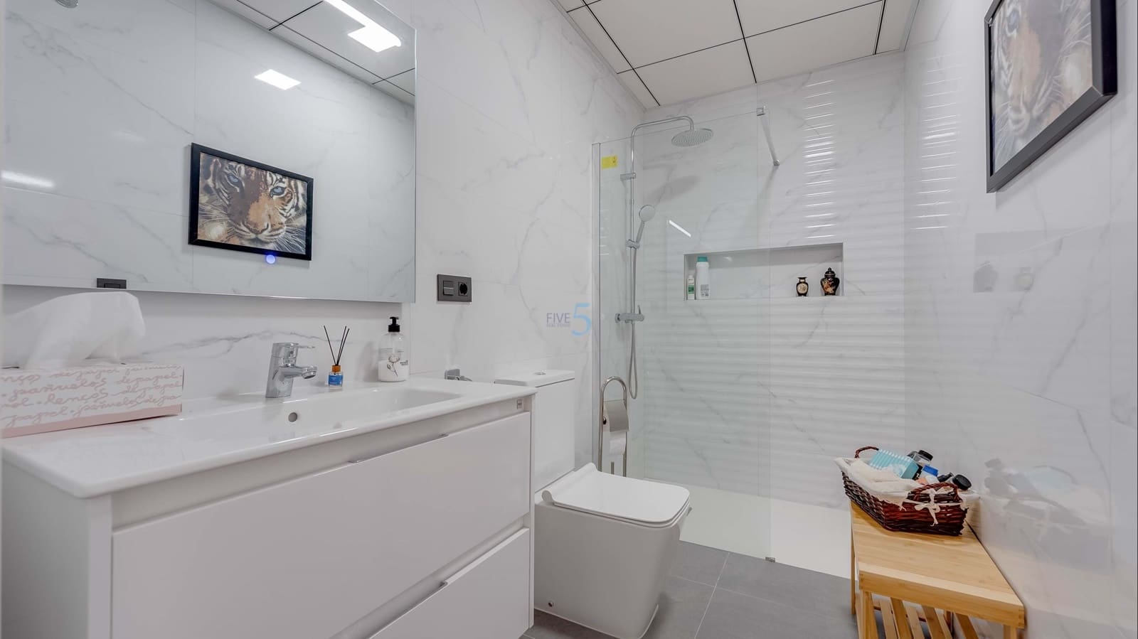 2 bedroom Bungalow for sale in Daya Nueva with pool - € 350,000 (Ref: 9788816)