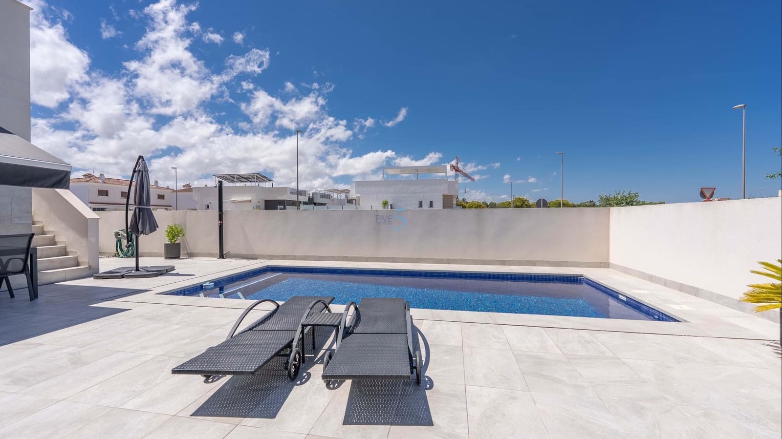 2 bedroom Bungalow for sale in Daya Nueva with pool - € 350,000 (Ref: 9788816)