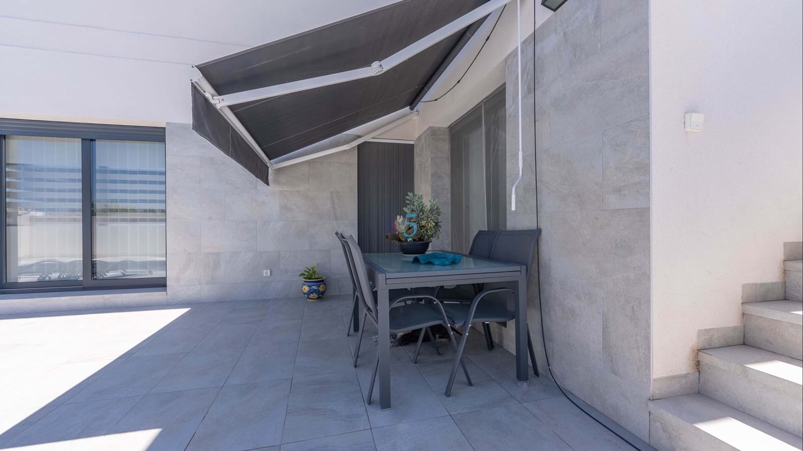 2 bedroom Bungalow for sale in Daya Nueva with pool - € 350,000 (Ref: 9788816)