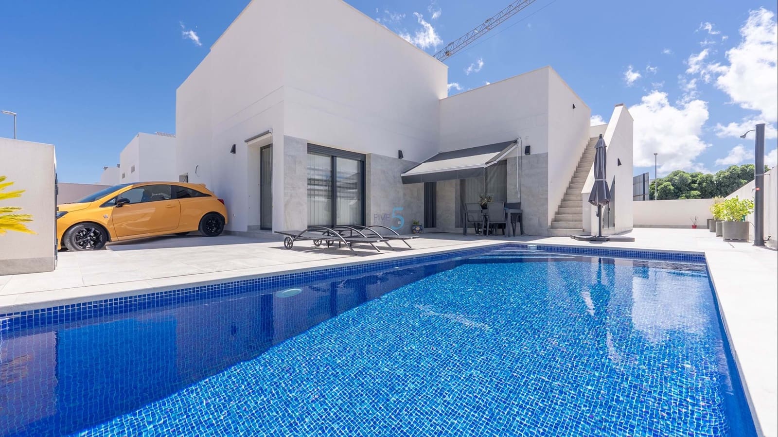 2 bedroom Bungalow for sale in Daya Nueva with pool - € 350,000 (Ref: 9788816)
