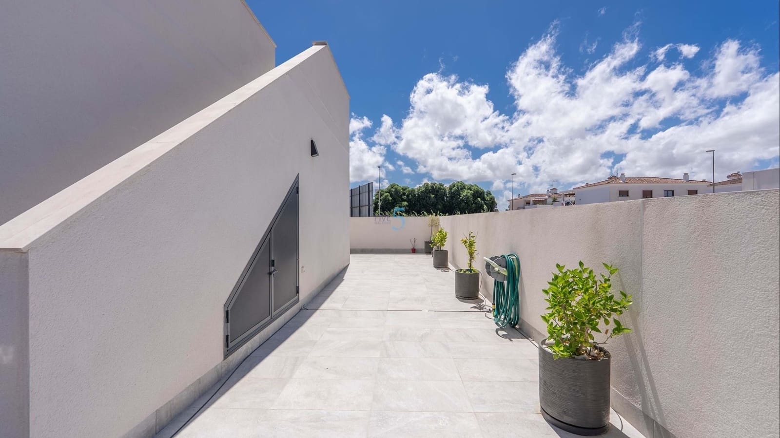 2 bedroom Bungalow for sale in Daya Nueva with pool - € 350,000 (Ref: 9788816)