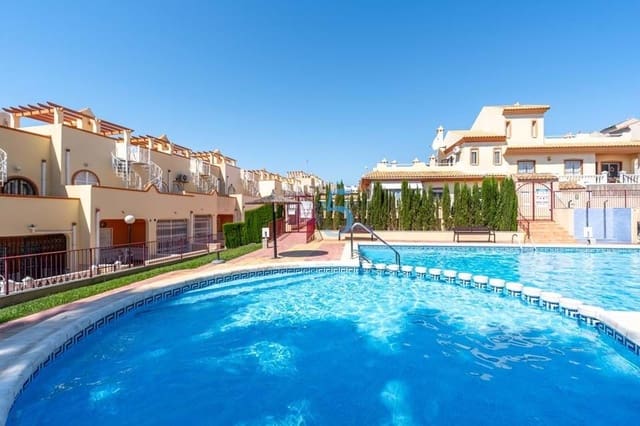 2 soverom Hus til salgs i Villamartin, Orihuela med svømmebasseng - € 179 000 (Ref: 9793510)