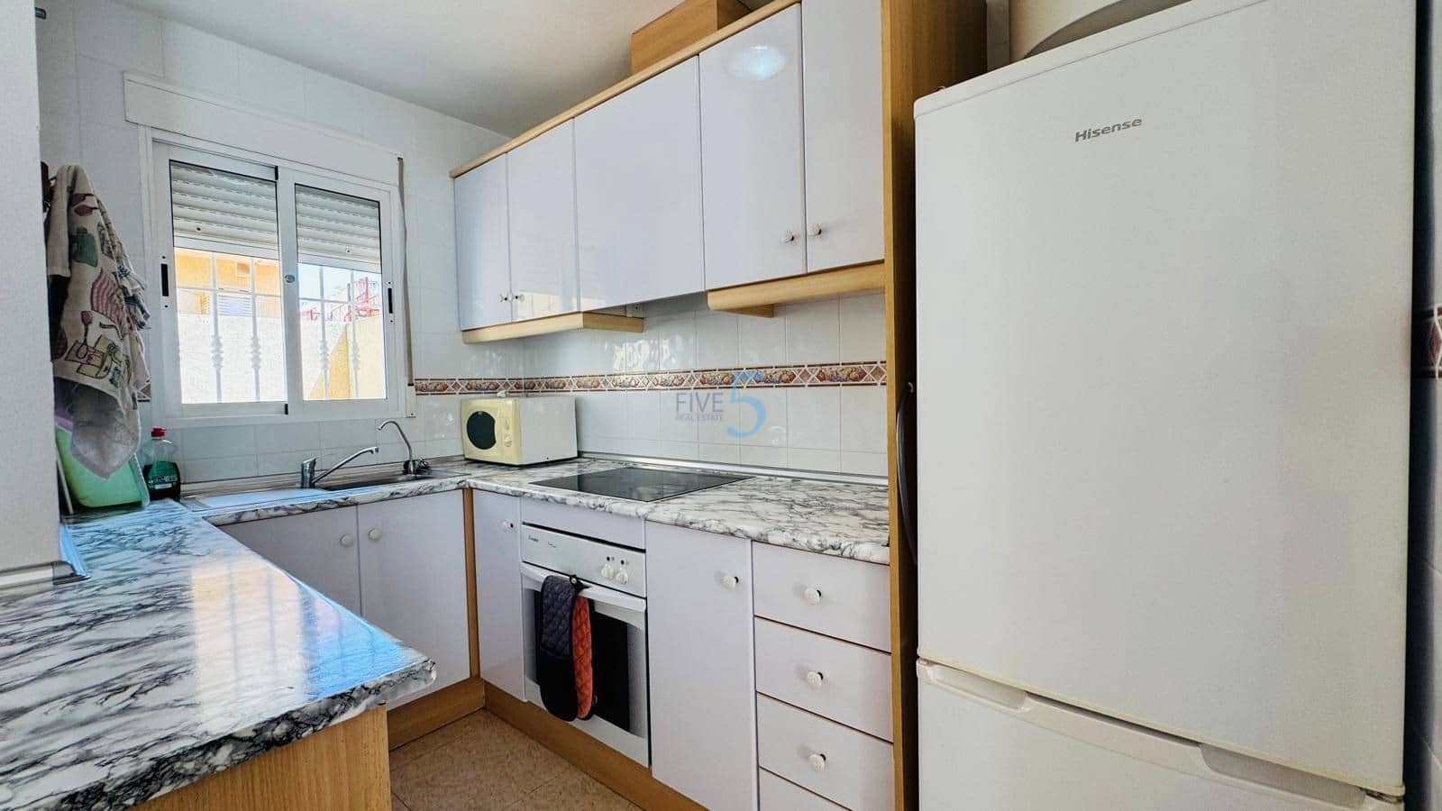 2 bedroom Townhouse for sale in Villamartin with pool - € 179,000 (Ref: 9793510)