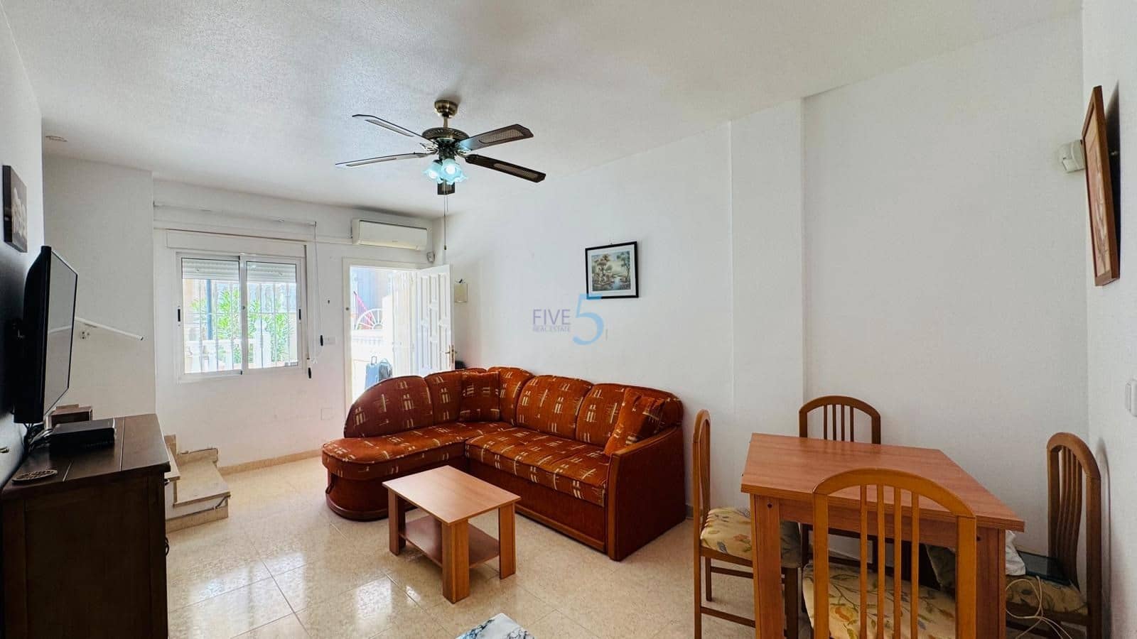 2 bedroom Townhouse for sale in Villamartin with pool - € 179,000 (Ref: 9793510)