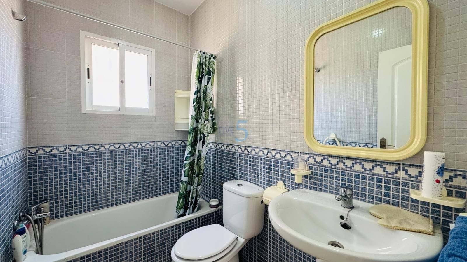 2 bedroom Townhouse for sale in Villamartin with pool - € 179,000 (Ref: 9793510)