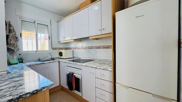 2 soverom Hus til salgs i Villamartin, Orihuela med svømmebasseng - € 179 000 (Ref: 9793510)