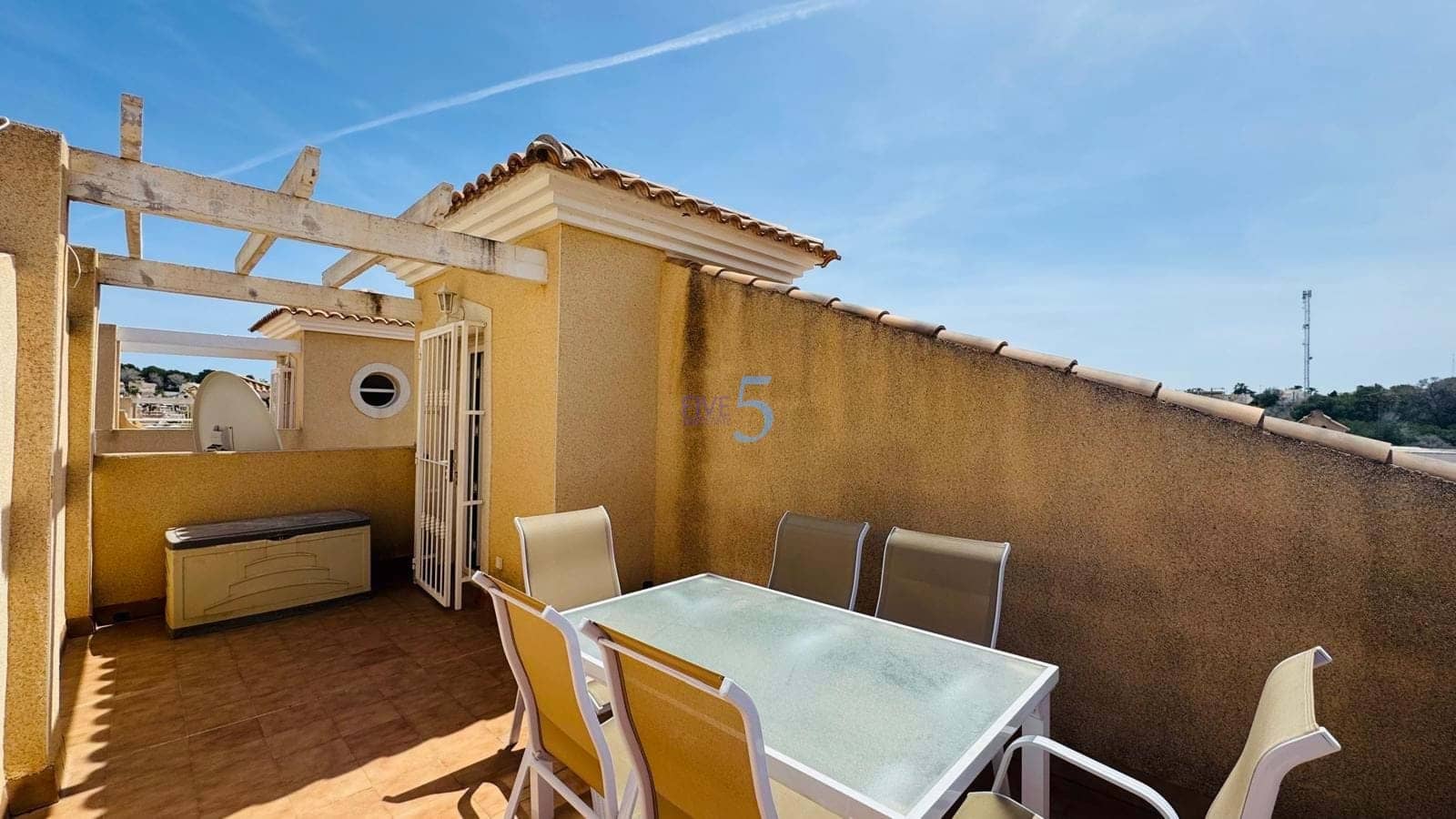 2 bedroom Townhouse for sale in Villamartin with pool - € 179,000 (Ref: 9793510)