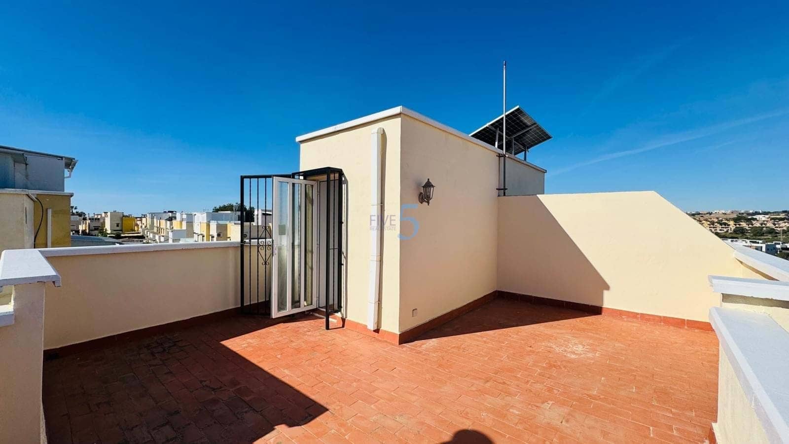 3 soveværelse Byhus til salg i Los Altos med swimmingpool garage - € 189.000 (Ref: 9793511)