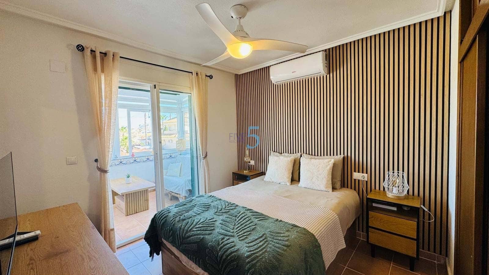 3 soveværelse Byhus til salg i Los Altos med swimmingpool garage - € 189.000 (Ref: 9793511)