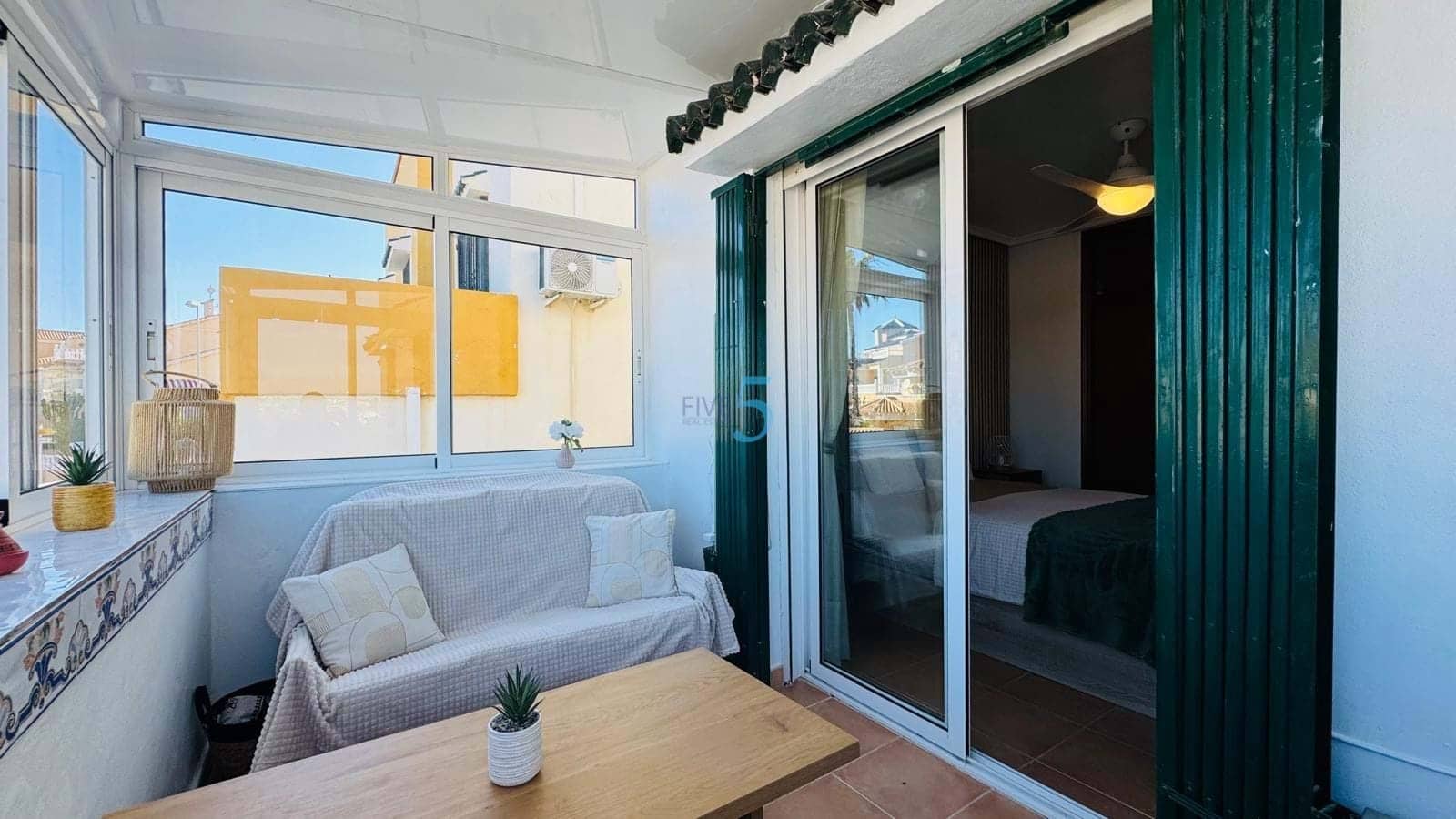 3 soveværelse Byhus til salg i Los Altos med swimmingpool garage - € 189.000 (Ref: 9793511)