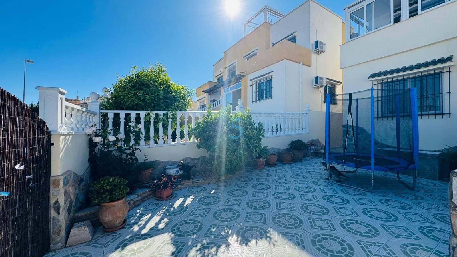 3 soveværelse Byhus til salg i Los Altos med swimmingpool garage - € 189.000 (Ref: 9793511)