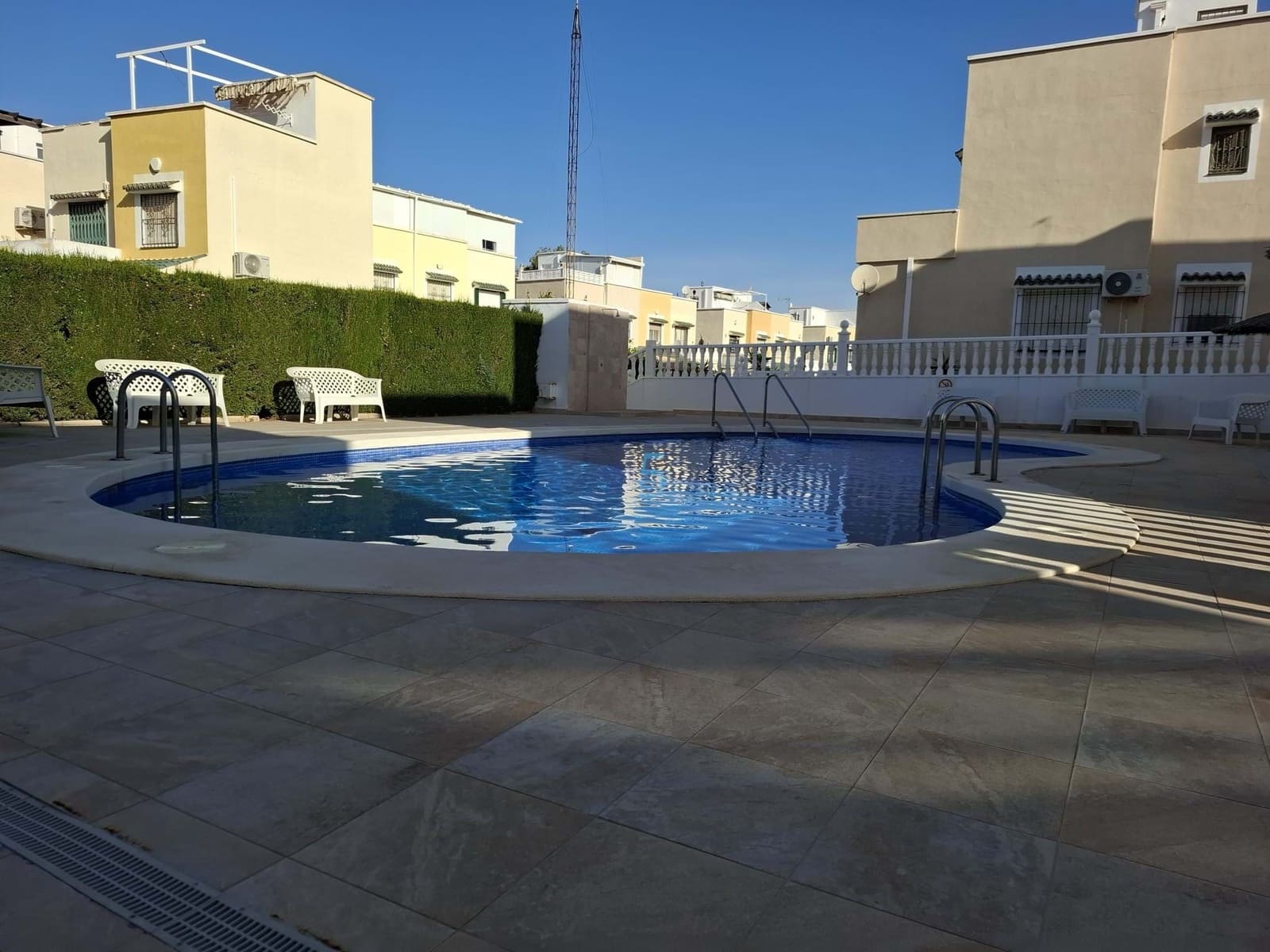 3 bedroom Townhouse for sale in Los Altos with pool garage - € 189,000 (Ref: 9793511)