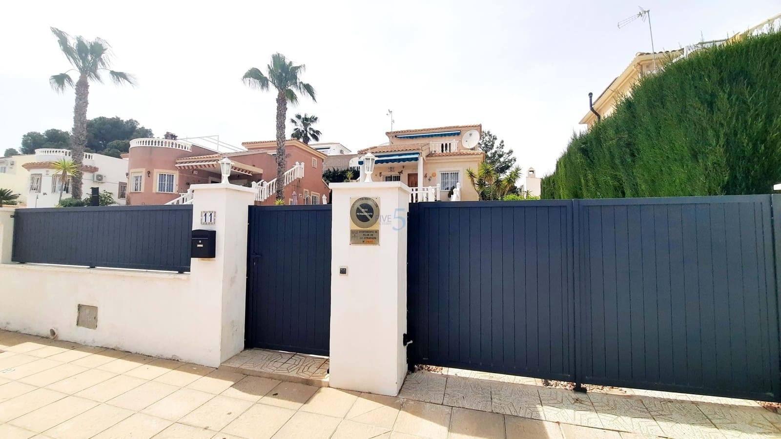 3 bedroom Villa for sale in Pinar de Campoverde with pool garage - € 320,000 (Ref: 9793681)