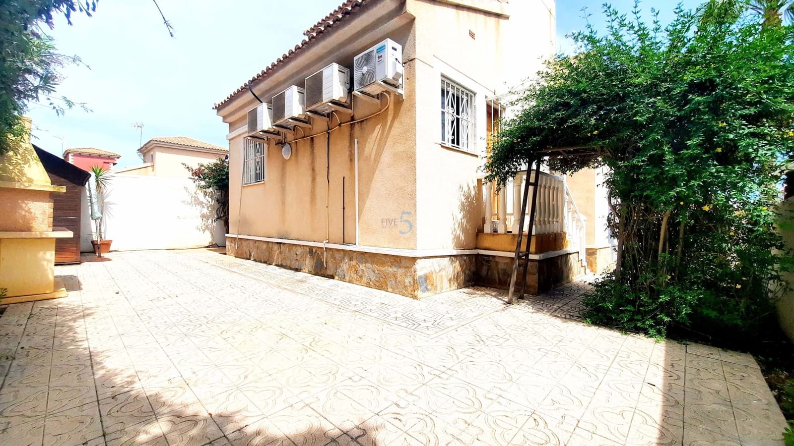 3 bedroom Villa for sale in Pinar de Campoverde with pool garage - € 320,000 (Ref: 9793681)