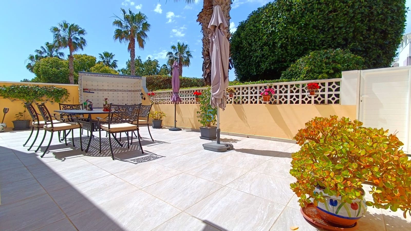 3 sovrum Villa till salu i Guardamar del Segura med pool garage - 315 000 € (Ref: 9795361)