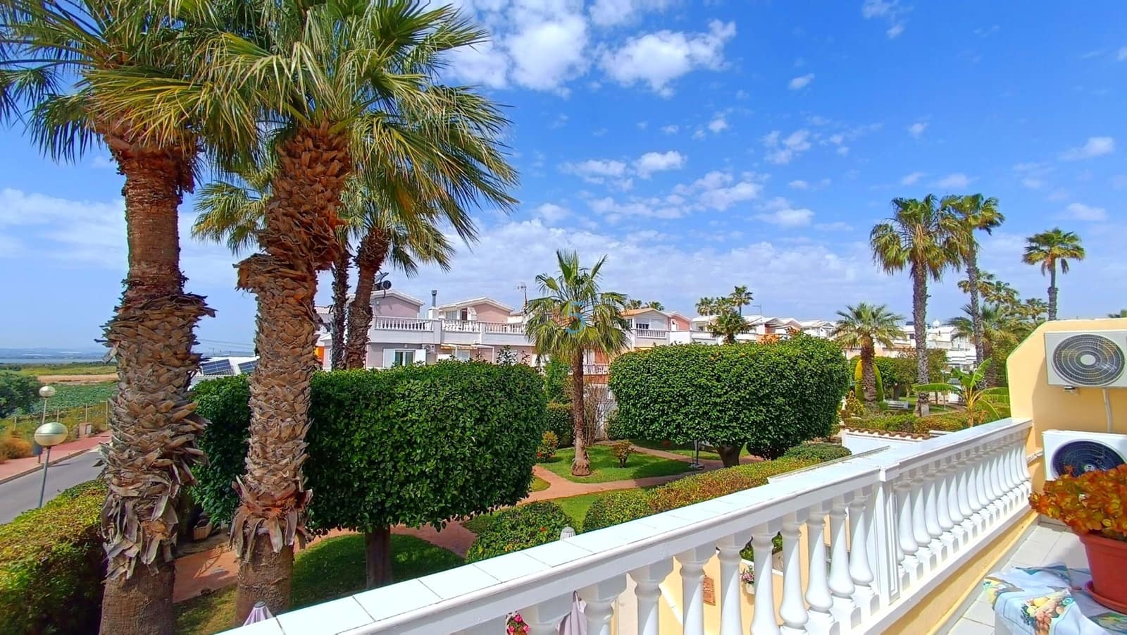 3 sovrum Villa till salu i Guardamar del Segura med pool garage - 315 000 € (Ref: 9795361)