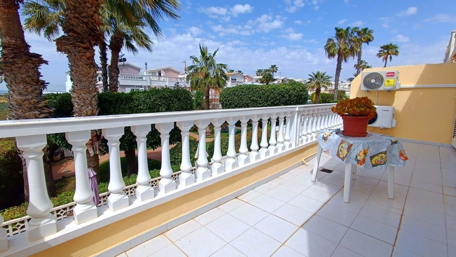 3 sovrum Villa till salu i Guardamar del Segura med pool garage - 315 000 € (Ref: 9795361)