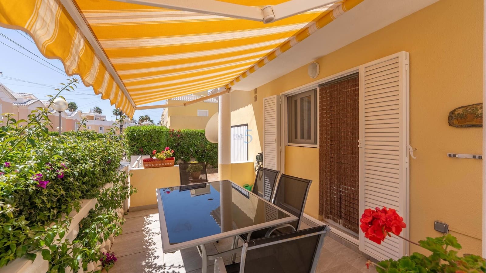 3 bedroom Villa for sale in Guardamar del Segura with pool garage - € 315,000 (Ref: 9795361)