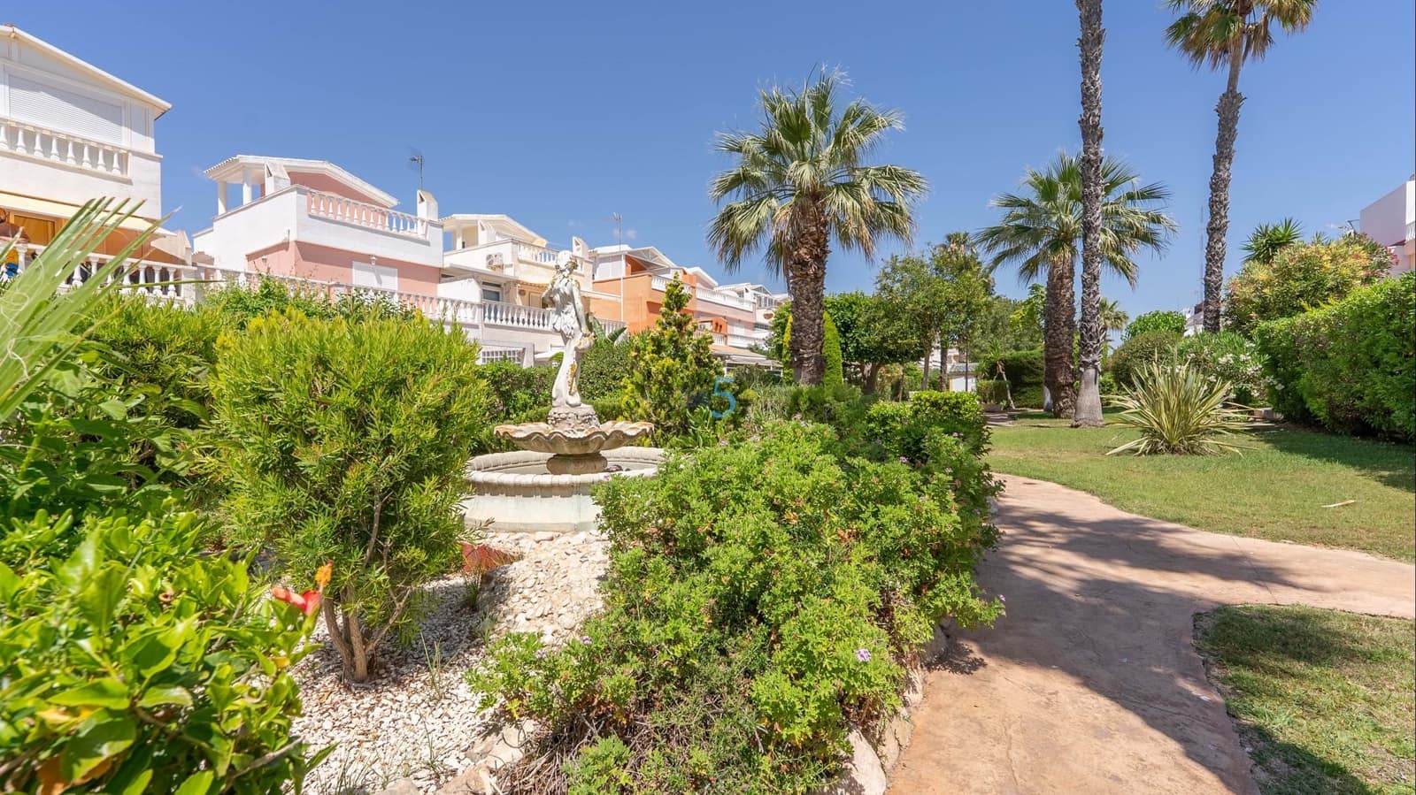 3 bedroom Villa for sale in Guardamar del Segura with pool garage - € 315,000 (Ref: 9795361)