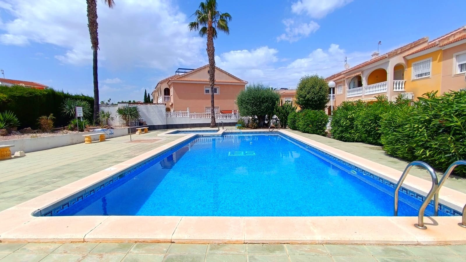 2 sovrum Lägenhet till salu i Ciudad Quesada med pool - 165 000 € (Ref: 9795654)