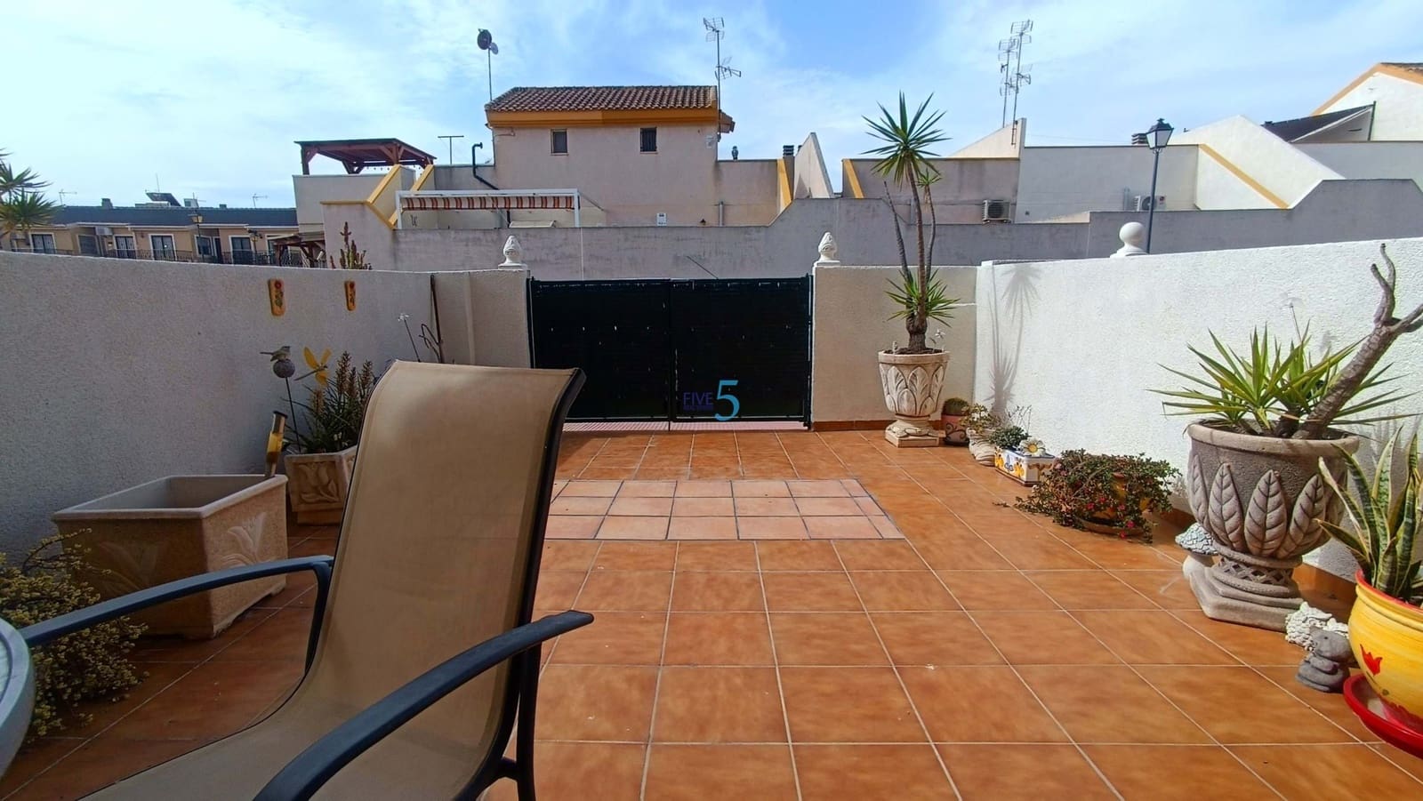 3 soverom Hus til salgs i Daya Nueva med svømmebasseng - € 149 995 (Ref: 9798211)