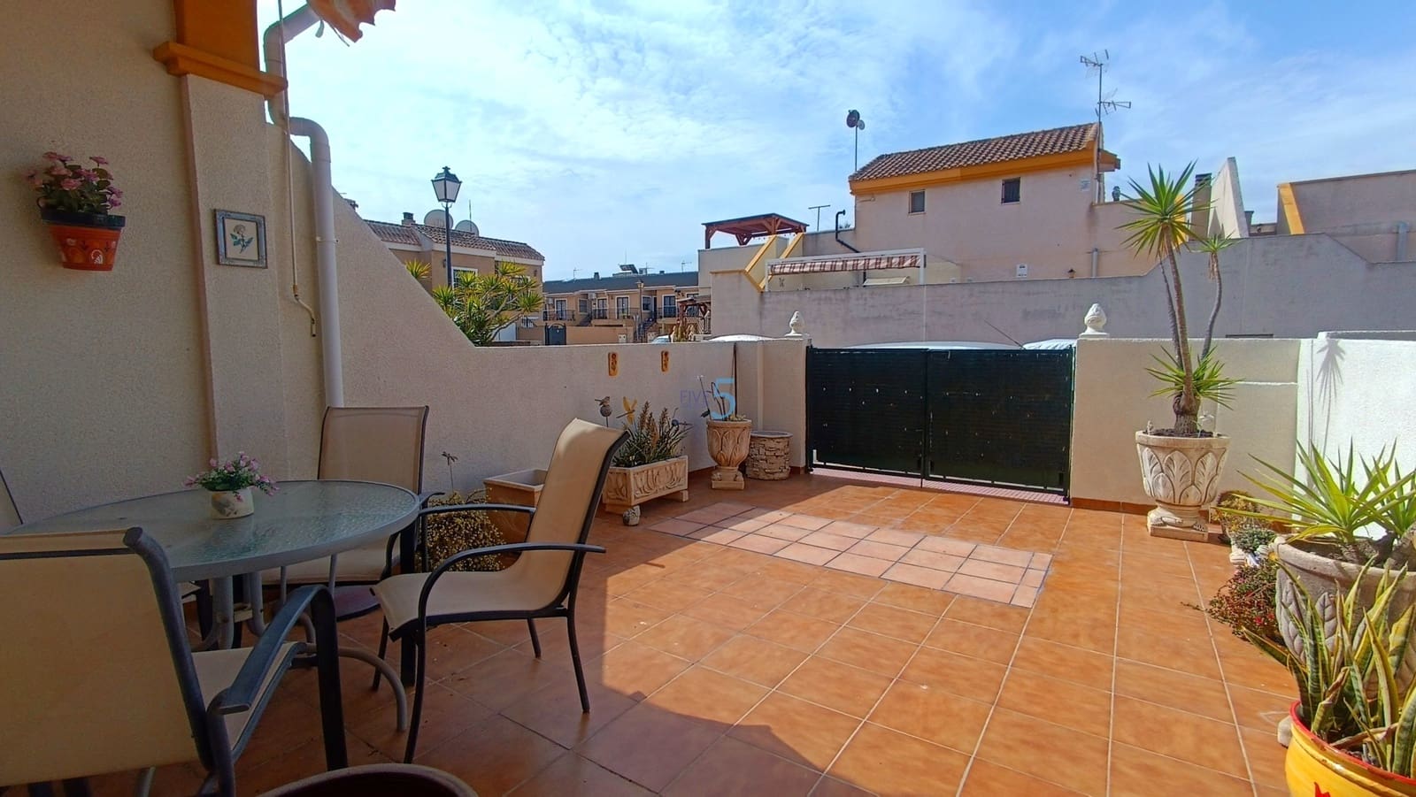 3 soverom Hus til salgs i Daya Nueva med svømmebasseng - € 149 995 (Ref: 9798211)