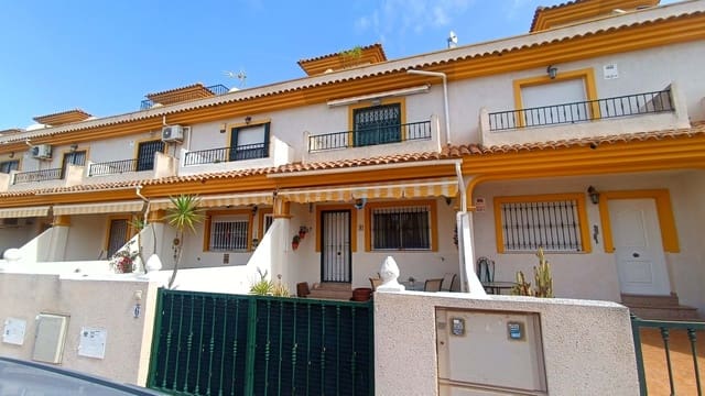 3 soverom Hus til salgs i Daya Nueva med svømmebasseng - € 149 995 (Ref: 9798211)