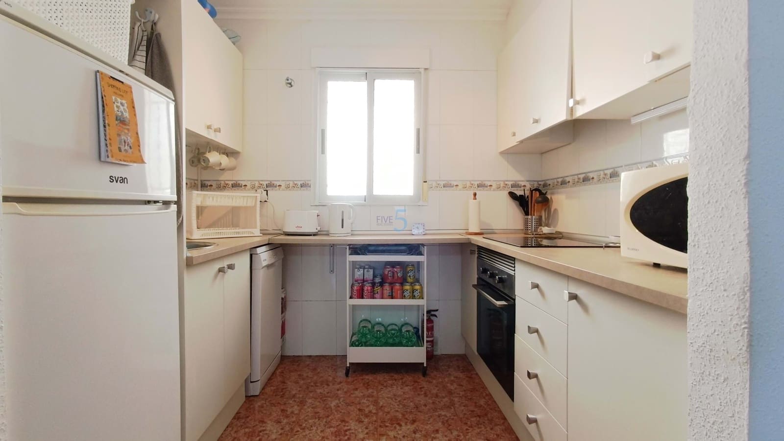 2 soveværelse Lejlighed til salg i Vistabella med swimmingpool - € 129.995 (Ref: 9798213)