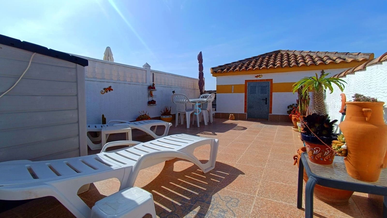 2 soveværelse Lejlighed til salg i Vistabella med swimmingpool - € 129.995 (Ref: 9798213)