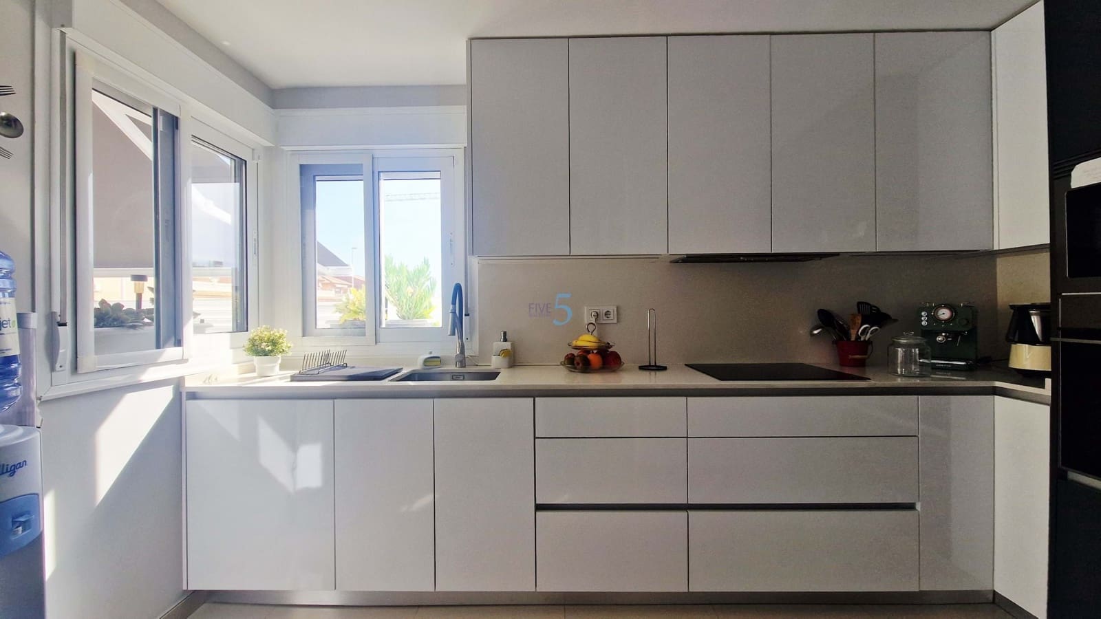 3 soverom Villa til salgs i San Pedro del Pinatar med svømmebasseng garasje - € 495 000 (Ref: 9798393)