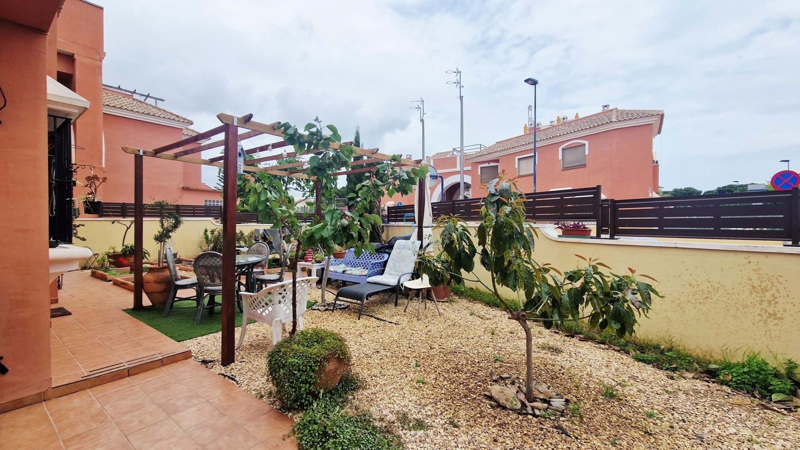 2 sovrum Bungalow till salu i Los Alcazares med pool garage - 192 500 € (Ref: 9799984)