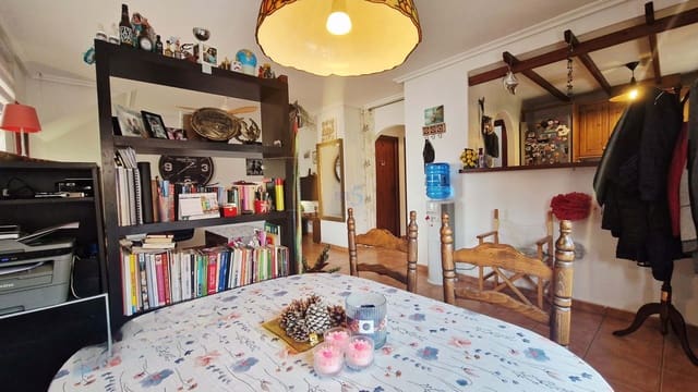 2 soveværelse Bungalow til salg i Los Alcázares med swimmingpool garage - € 192.500 (Ref: 9799984)