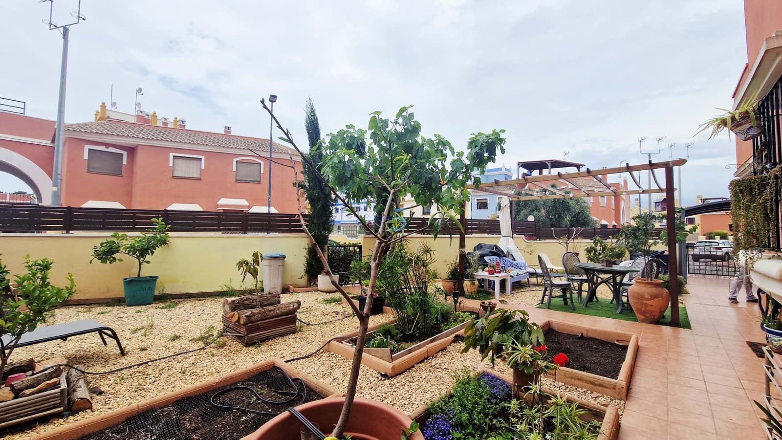 2 sovrum Bungalow till salu i Los Alcazares med pool garage - 192 500 € (Ref: 9799984)