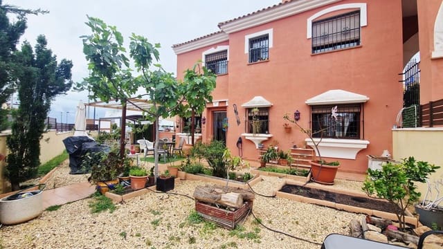 2 soveværelse Bungalow til salg i Los Alcázares med swimmingpool garage - € 192.500 (Ref: 9799984)