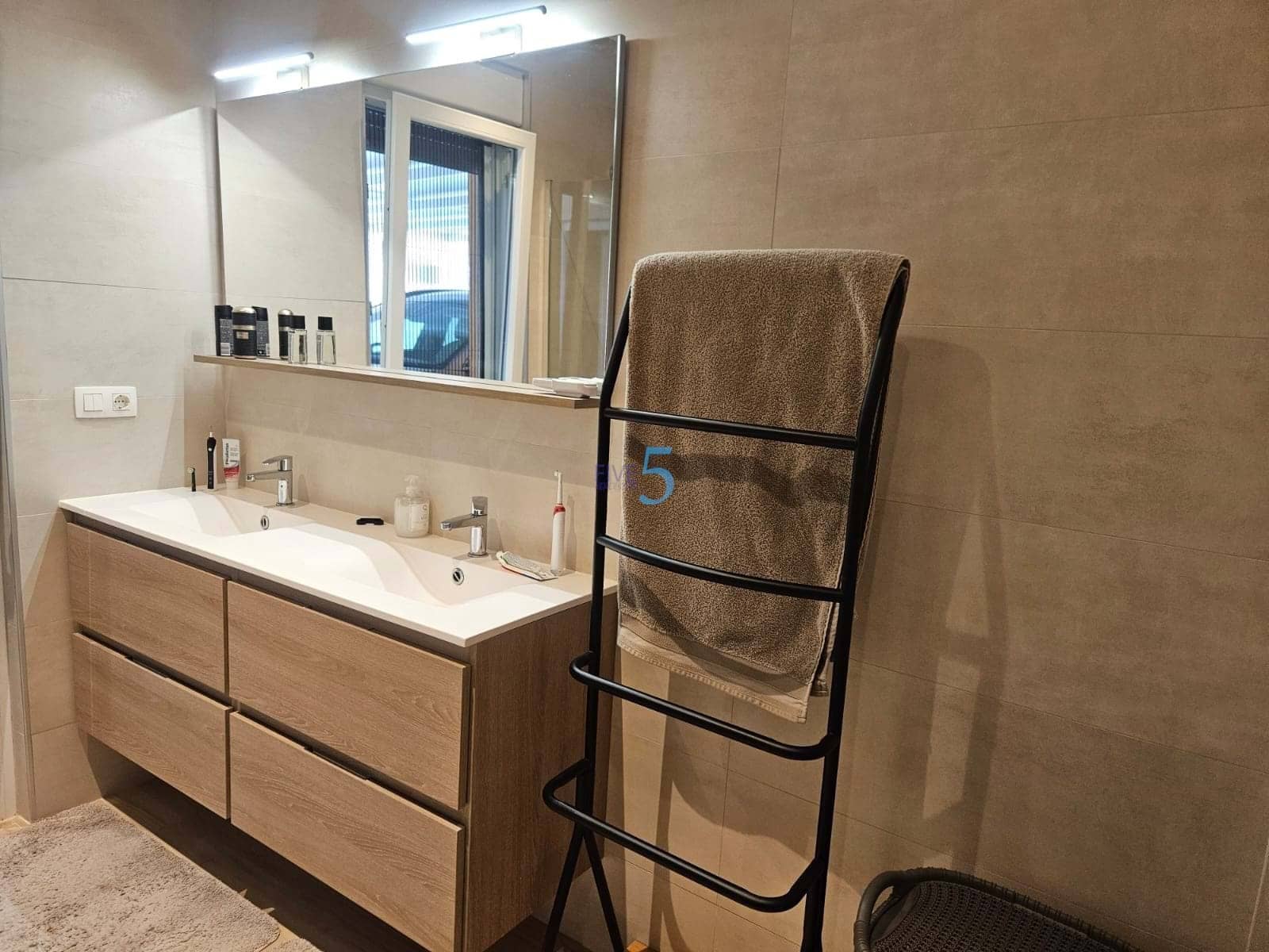 4 soveværelse Villa til salg i Torrevieja med swimmingpool garage - € 730.000 (Ref: 9802972)