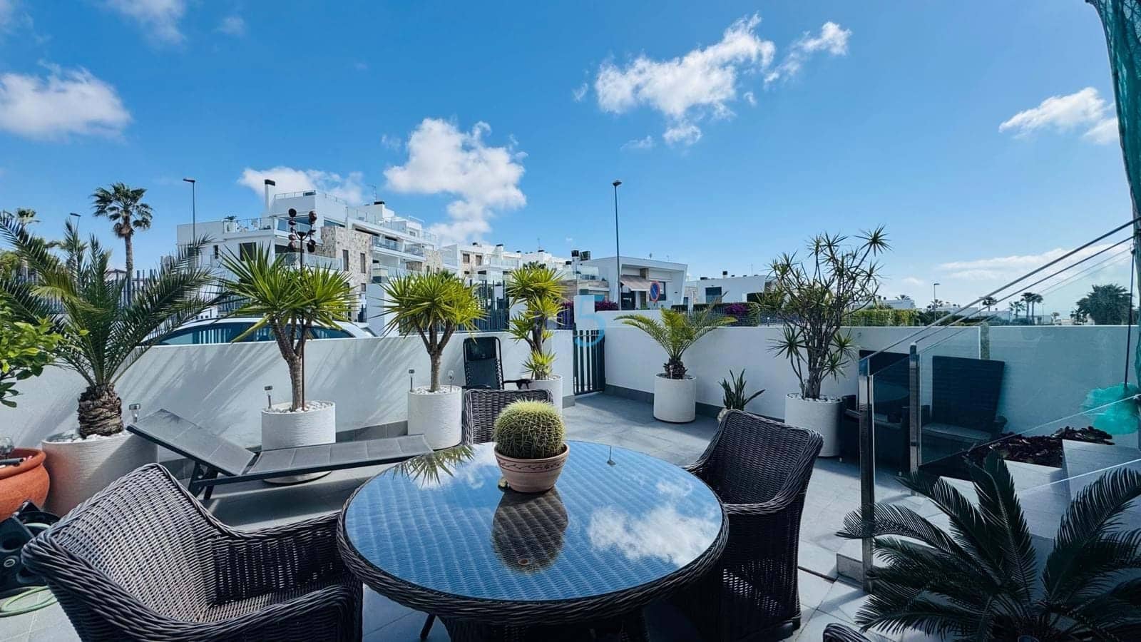 2 soveværelse Lejlighed til salg i Los Dolses med swimmingpool garage - € 289.000 (Ref: 9802973)