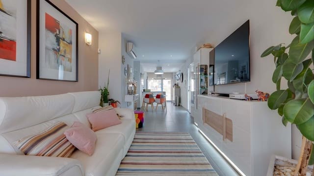 2 soverom Leilighet til salgs i Los Dolses, Orihuela med svømmebasseng garasje - € 269 000 (Ref: 9802973)
