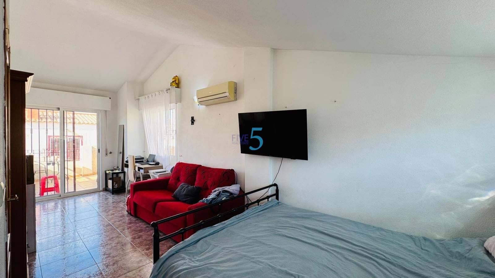 3 bedroom Townhouse for sale in La Zenia with pool garage - € 224,900 (Ref: 9802974)